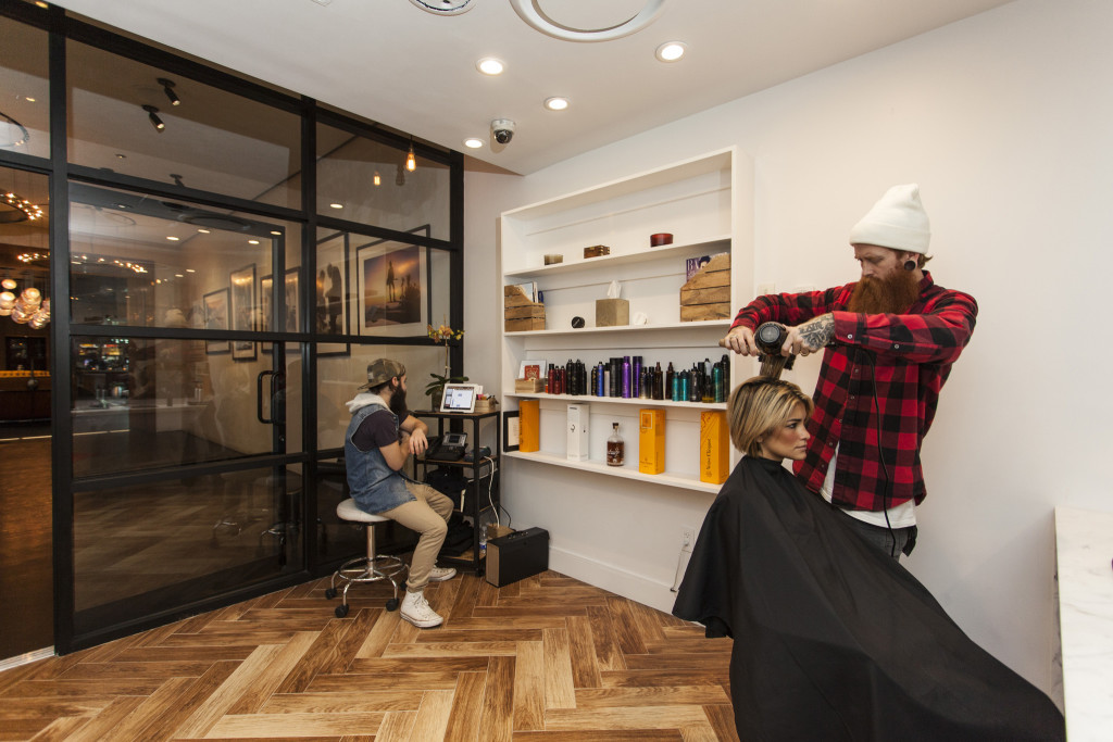 How to Find a Perfect Hair Salon in a Crowded Market Business